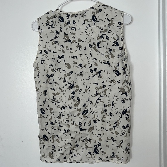 Amour Vert Top Size Small in Cream and Navy 100% Tencel - Picture 4 of 5